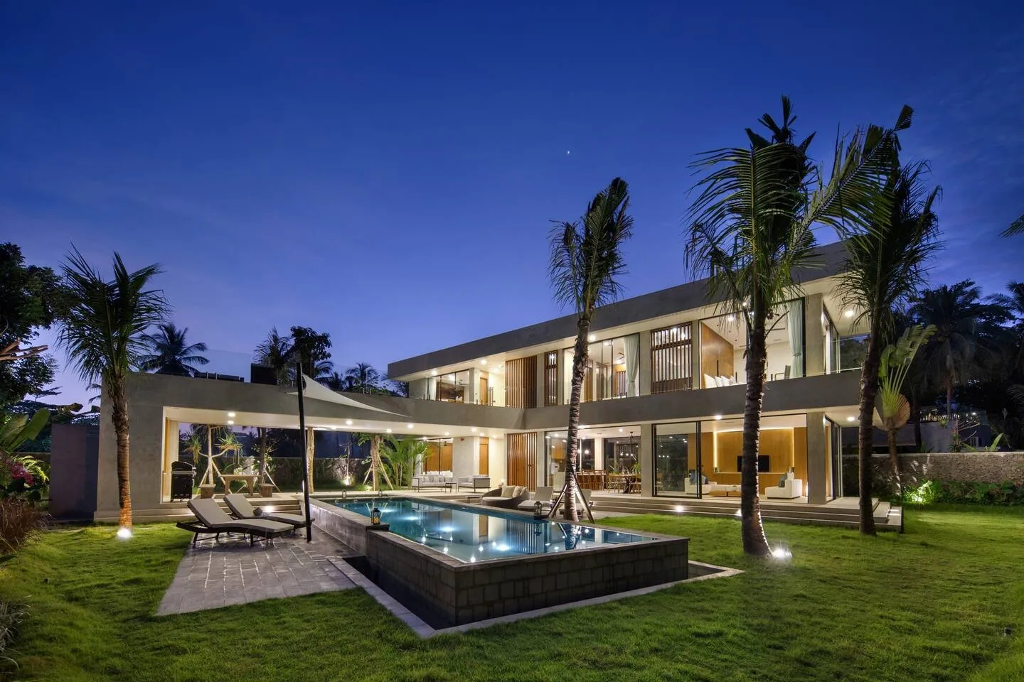 Villa Serangan infinity pool with ocean beyond