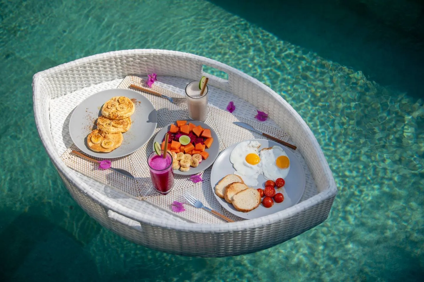 Villa Selong Belanak infinity pool